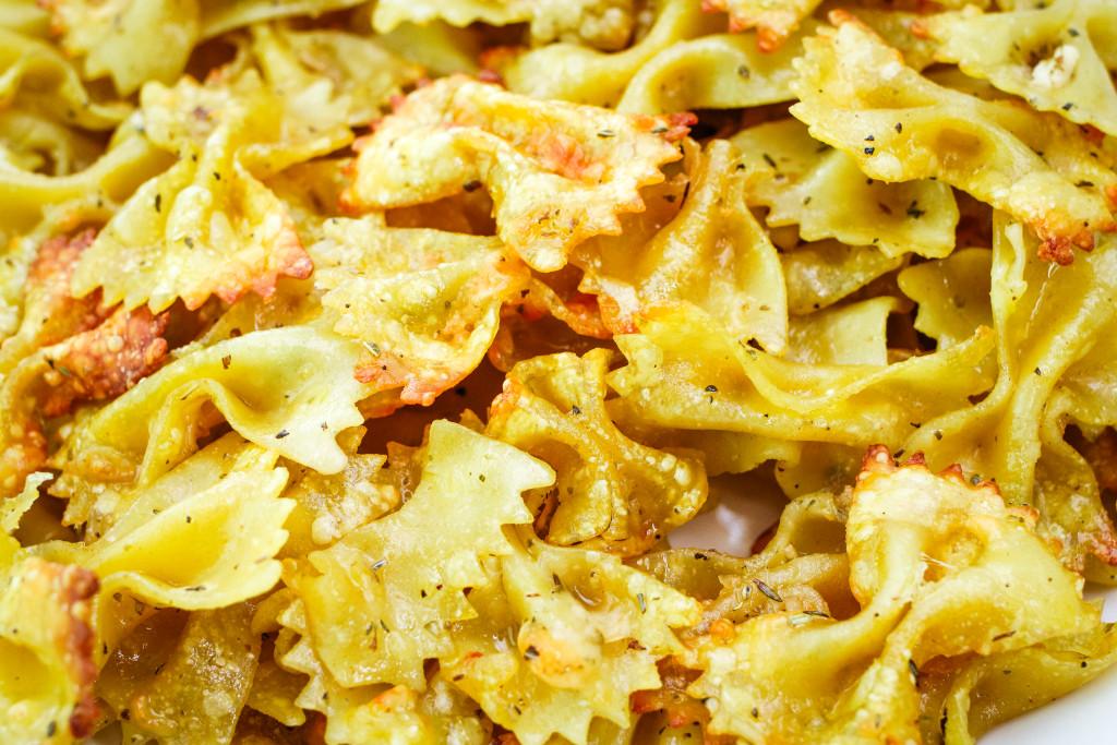 air fryer pasta chips