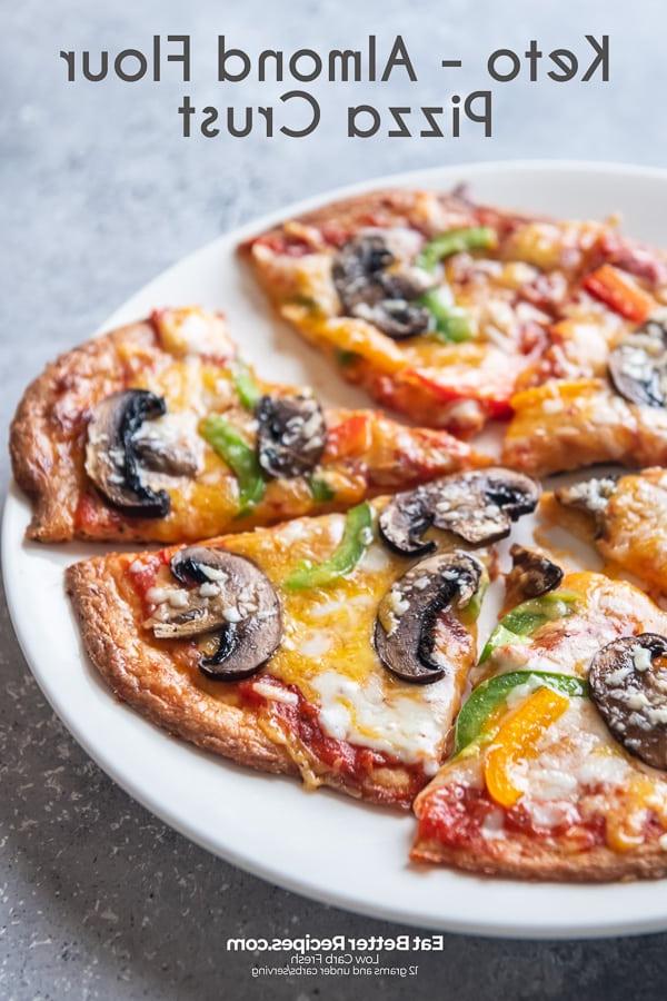 Keto Pizza Tabanı: Düşük Karbonhidratlı Badem veya Hindistan Cevizi Unu Keto Pizza Tabanı: Düşük Karbonhidratlı Badem veya Hindistan Cevizi Unu