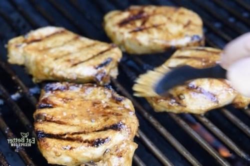 pişmiş sarımsaklı domuz pirzolası
