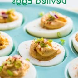 Keto şeytan yumurtaları tabakta