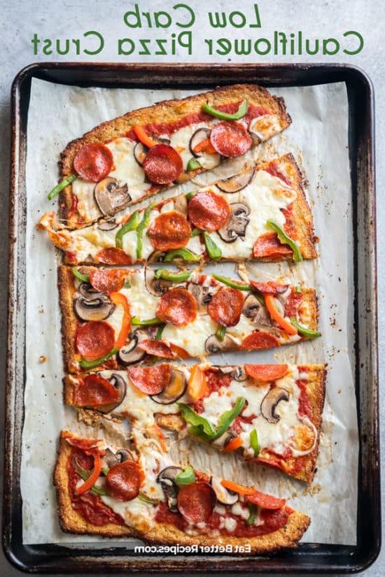 Düşük Karbonhidratlı Karnabahar Pizza Tabanı Tarifi | EatBetterRecipes.com Fırın Tepsisinde Düşük Karbonhidratlı Karnabahar Pizza Tabanı